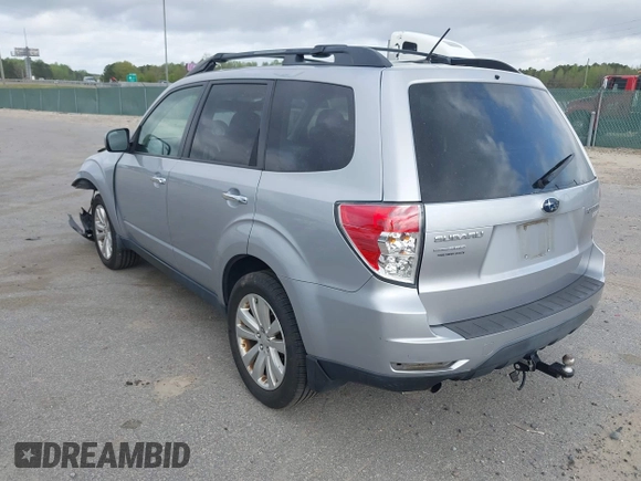 2013 Subaru Forester 2.5X Premium with VIN JF2SHADC4DH432255, listed as a IAAI auction lot 41959580 with 161,468 mi miles. Bid and sale history available at carsss.com. Image 3.