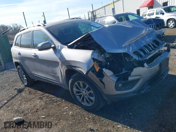 2019 Jeep Cherokee Latitude Plus with VIN 1C4PJMLB1KD166927, listed as a IAAI auction lot 41492327 with 113,869 mi miles. Bid and sale history available at carsss.com. Image 1.