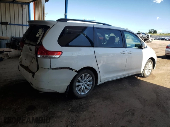2013 Toyota Sienna XLE с VIN 5TDDK3DC9DS052022, выставлен на аукционе Copart как лот 62444725 с пробегом 241 187 миль миль и Списание • Salvage title. История ставок и продаж доступна на DreamBid. Изображение 3.