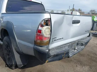 2010 Toyota Tacoma PreRunner z VIN 5TEJU4GN0AZ730557, wystawiony jako IAAI lot #41642019 z przebiegiem 196 355 mil mil oraz . Historia ofert i sprzedaży dostępna na DreamBid. Obrazek 18.
