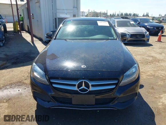 2018 Mercedes-Benz C 300 z VIN 55SWF4KB3JU234505, wystawiony jako IAAI lot #41871944 z przebiegiem 46 454 mil mil oraz . Historia ofert i sprzedaży dostępna na DreamBid. Obrazek 13.