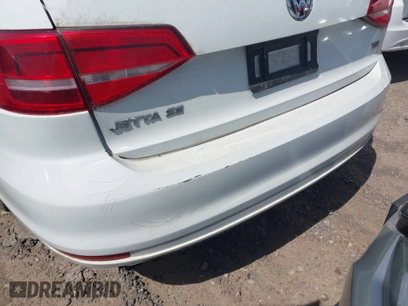 2015 Volkswagen Jetta Sedan 1.8T SE with VIN 3VWD17AJXFM324736, listed as a IAAI auction lot 42038277 with 151,817 mi miles. Bid and sale history available at carsss.com. Image 12.
