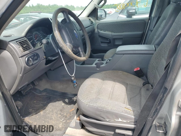 2002 Ford Explorer XLS с VIN 1FMZU72K02ZC96182, выставлен на аукционе Copart как лот 64000885 с пробегом Не указан миль и Чистый • Clean title. История ставок и продаж доступна на DreamBid. Изображение 7.