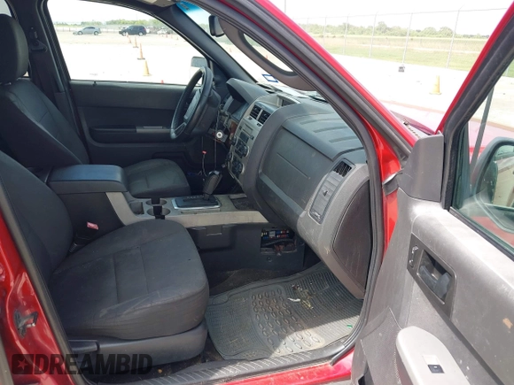 2011 Ford Escape XLT with VIN 1FMCU9D70BKC38169, listed as a IAAI auction lot 42802876 with 233,249 mi miles and . Bid and sale history available at DreamBid. Image 5.