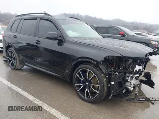 2020 BMW X7 M50i z VIN 5UXCX6C01L9C22572, wystawiony jako IAAI lot #41458203 z przebiegiem Nie podano mil oraz . Historia ofert i sprzedaży dostępna na DreamBid. Obrazek 1.