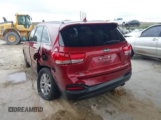 2018 Kia Sorento LX with VIN 5XYPG4A38JG349087, listed as a IAAI auction lot 41979249 with 67,387 mi miles. Bid and sale history available at carsss.com. Image 3.