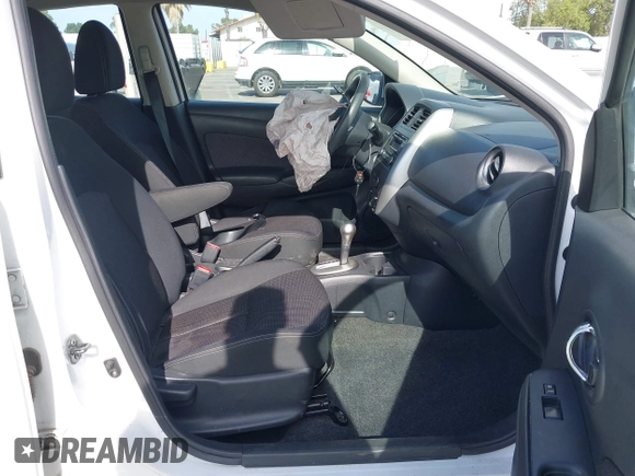 2016 Nissan Versa S Plus with VIN 3N1CN7APXGL841875, listed as a IAAI auction lot 42101544 with 88,515 mi miles. Bid and sale history available at carsss.com. Image 5.