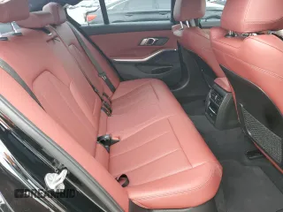 2023 BMW 3 Series 330i z VIN 3MW69FF05P8D51932, wystawiony jako Copart lot #54539205 z przebiegiem Nie podano mil oraz Szkoda całkowita • Salvage title. Historia ofert i sprzedaży dostępna na DreamBid. Obrazek 10.