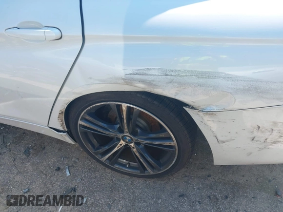 2019 BMW 4 Series 430i z VIN WBA4J1C5XKBM17853, wystawiony jako IAAI lot #39758988 z przebiegiem 38 520 mil mil oraz . Historia ofert i sprzedaży dostępna na DreamBid. Obrazek 17.