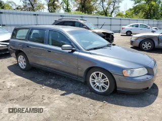 2006 Volvo V70 with VIN YV1SW612462557057, listed as a Copart auction lot 64037084 with 133,748 mi miles and Salvage Title. Bid and sale history available at carsss.com. Image 4.