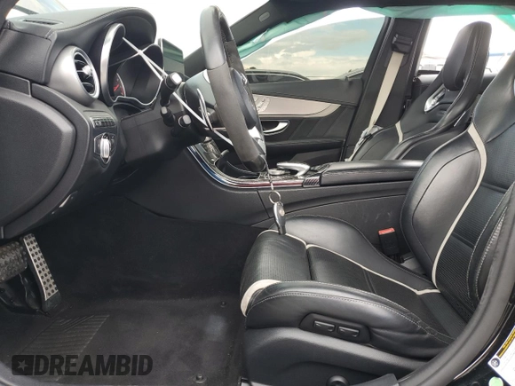 2017 Mercedes-Benz C 63 S AMG z VIN 55SWF8HB3HU204431, wystawiony jako Copart lot #56970675 z przebiegiem 57 527 mil mil oraz Szkoda całkowita • Salvage title. Historia ofert i sprzedaży dostępna na DreamBid. Obrazek 7.