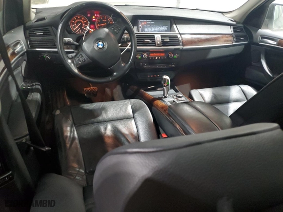 2011 BMW X5 35i with VIN 5UXZV4C58BL413906, listed as a Copart auction lot 48523905 with 161,227 mi miles and Salvage Title. Bid and sale history available at carsss.com. Image 8.