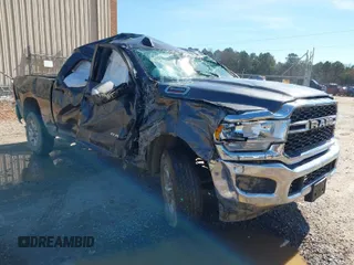 2021 Ram 2500 Tradesman with VIN 3C6UR5CJ2MG501568, listed as a IAAI auction lot 41575855 with 112,085 mi miles. Bid and sale history available at carsss.com. Image 1.