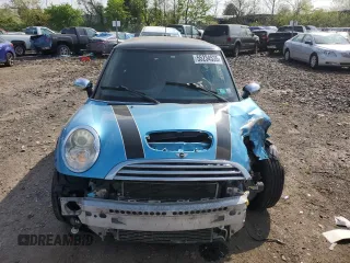 2005 MINI Hardtop S z VIN WMWRE33505TL10315, wystawiony jako Copart lot #55234535 z przebiegiem 148 197 mil mil oraz Szkody całkowita. Historia ofert i sprzedaży dostępna na DreamBid. Obrazek 5.