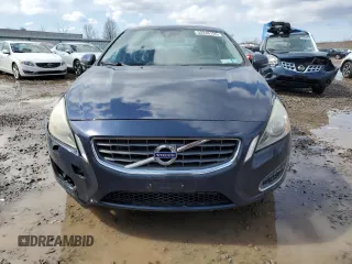 2012 Volvo S60 T5 with VIN YV1622FS3C2128809, listed as a Copart auction lot 52240155 with 138,307 mi miles and Salvage Title. Bid and sale history available at carsss.com. Image 5.