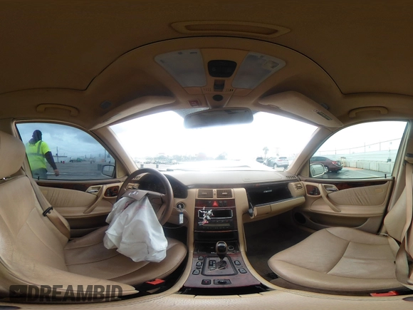 2001 Mercedes-Benz E 320 z VIN WDBJF65J71B245423, wystawiony jako IAAI lot #42117041 z przebiegiem 143 885 mil mil oraz . Historia ofert i sprzedaży dostępna na DreamBid. Obrazek 20.