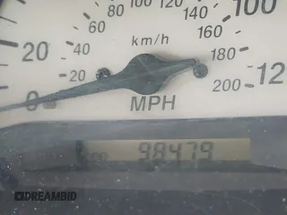 2000 Toyota ECHO z VIN JTDBT1235Y0060266, wystawiony jako IAAI lot #41840654 z przebiegiem 98 479 mil mil oraz . Historia ofert i sprzedaży dostępna na DreamBid. Obrazek 7.