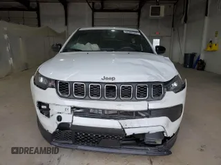 2024 Jeep Compass Sport с VIN 3C4NJDAN2RT145173, выставлен на аукционе Copart как лот 52393345 с пробегом 9 322 миль миль и Списание • Salvage title. История ставок и продаж доступна на DreamBid. Изображение 5.