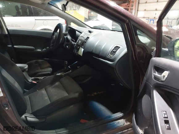 2017 Kia Forte LX with VIN 3KPFK4A78HE129551, listed as a IAAI auction lot 41926331 with 124,285 mi miles. Bid and sale history available at carsss.com. Image 5.