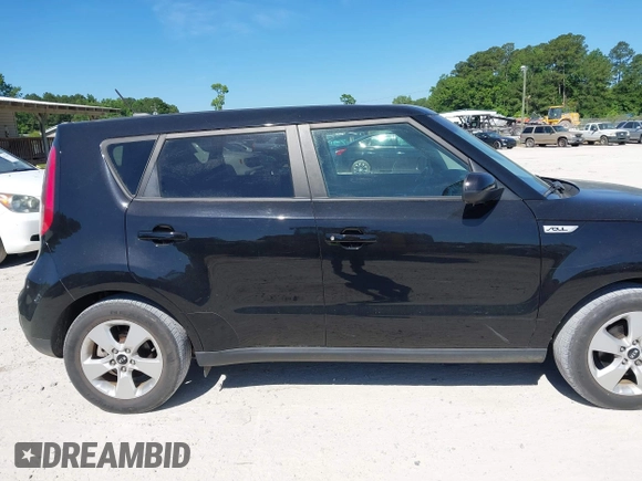 2019 Kia Soul z VIN KNDJN2A29K7017178, wystawiony jako IAAI lot #42310550 z przebiegiem 50 087 mil mil oraz . Historia ofert i sprzedaży dostępna na DreamBid. Obrazek 13.