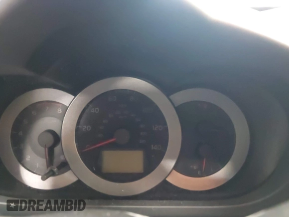 2006 Toyota RAV4 with VIN JTMZD33V766008946, listed as a IAAI auction lot 41834135 with Not Provided miles and . Bid and sale history available at DreamBid. Image 7.