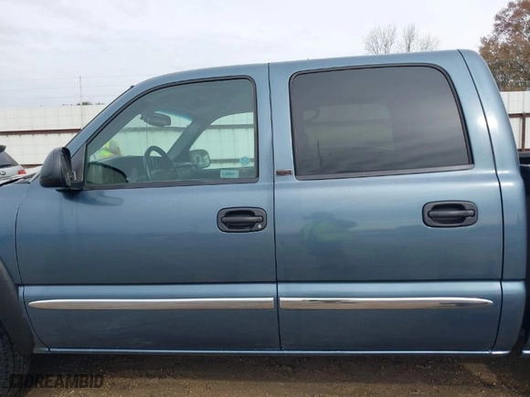 2007 GMC Sierra 1500 Classic SLE1 with VIN 2GTEK13Z571172488, listed as a IAAI auction lot 41397393 with NaN miles. Bid and sale history available at carsss.com. Image 14.