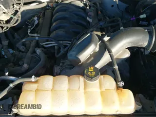 2018 Ford F-150 XL z VIN 1FTEW1C57JFC99955, wystawiony jako IAAI lot #41217007 z przebiegiem 176 723 mil mil oraz . Historia ofert i sprzedaży dostępna na DreamBid. Obrazek 19.