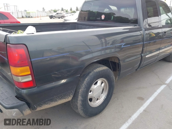 2003 GMC Sierra 1500 SLT with VIN 2GTEC19TX31404836, listed as a IAAI auction lot 42011067 with 233,458 mi miles and . Bid and sale history available at carsss.com. Image 19.