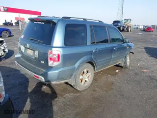 2008 Honda Pilot SE with VIN 5FNYF28308B019298, listed as a IAAI auction lot 41352461 with 283,806 mi miles. Bid and sale history available at carsss.com. Image 4.