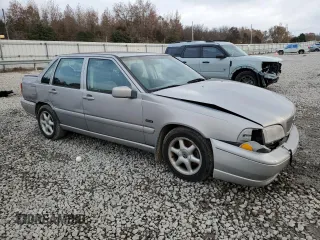 1998 Volvo S70 z VIN YV1LS5547W2436156, wystawiony jako Copart lot #84629244 z przebiegiem Nie podano mil oraz Szkody całkowita. Historia ofert i sprzedaży dostępna na DreamBid. Obrazek 4.