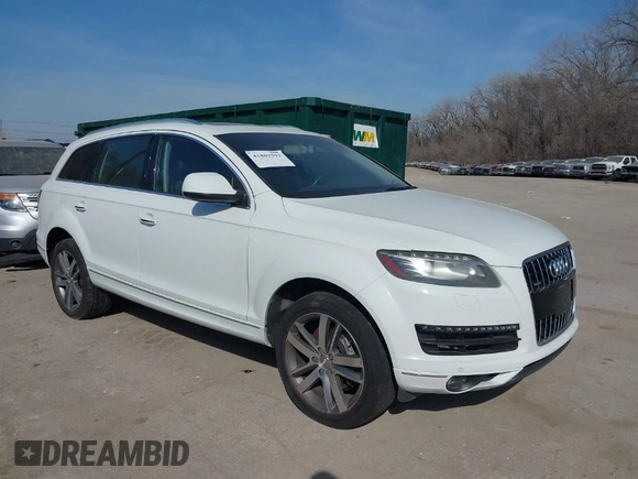 2014 Audi Q7 3.0L TDI Prestige with VIN WA1VMAFE2ED013300, listed as a IAAI auction lot 41801591 with 164,514 mi miles. Bid and sale history available at carsss.com. Image 1.