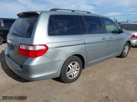 2007 Honda Odyssey EX-L with VIN 5FNRL38697B018839, listed as a IAAI auction lot 41981829 with 88,087 mi miles. Bid and sale history available at carsss.com. Image 4.