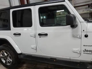 2021 Jeep Wrangler Unlimited Sahara with VIN 1C4HJXEG2MW655357, listed as a IAAI auction lot 41724695 with 37,644 mi miles and . Bid and sale history available at DreamBid. Image 13.