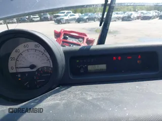 2005 Scion xB z VIN JTLKT324954026022, wystawiony jako IAAI lot #42073838 z przebiegiem 106 887 mil mil oraz . Historia ofert i sprzedaży dostępna na DreamBid. Obrazek 7.