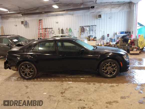 2016 Chrysler 300 S z VIN 2C3CCAGG7GH329401, wystawiony jako IAAI lot #41486084 z przebiegiem 163 942 mil mil oraz . Historia ofert i sprzedaży dostępna na DreamBid. Obrazek 13.