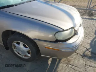 1998 Oldsmobile Cutlass GLS z VIN 1G3NG52M8W6329307, wystawiony jako IAAI lot #41650812 z przebiegiem 103 787 mil mil oraz . Historia ofert i sprzedaży dostępna na DreamBid. Obrazek 12.
