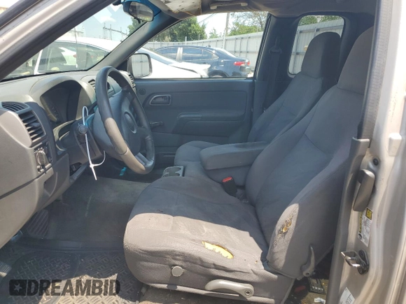 2004 Chevrolet Colorado Z85 z VIN 1GCCS198948122126, wystawiony jako Copart lot #63701665 z przebiegiem 187 316 mil mil oraz Czysty tytuł • Clean title. Historia ofert i sprzedaży dostępna na DreamBid. Obrazek 7.