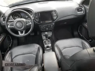 2021 Jeep Compass Limited z VIN 3C4NJDCB3MT593322, wystawiony jako Copart lot #45524575 z przebiegiem 43 105 mil mil oraz Szkoda całkowita • Salvage title. Historia ofert i sprzedaży dostępna na DreamBid. Obrazek 8.