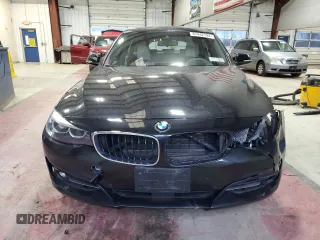 2019 BMW 3 Series 330i xDrive with VIN WBA8Z9C58KB220690, listed as a Copart auction lot 87442724 with 59,204 mi miles and Clean Title. Bid and sale history available at carsss.com. Image 5.