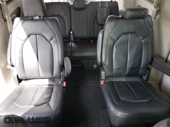 2018 Chrysler Pacifica Touring L z VIN 2C4RC1BG7JR311964, wystawiony jako Copart lot #54769725 z przebiegiem 105 062 mil mil oraz Szkoda całkowita • Salvage title. Historia ofert i sprzedaży dostępna na DreamBid. Obrazek 10.