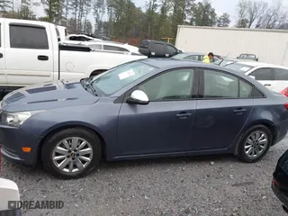 2014 Chevrolet Cruze LS with VIN 1G1PA5SH0E7103809, listed as a IAAI auction lot 41811167 with 181,849 mi miles. Bid and sale history available at carsss.com. Image 14.