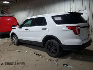2016 Ford Utility Police Interceptor with VIN 1FM5K8ARXGGD17132, listed as a Copart auction lot 89099005 with 174,017 mi miles and Non Repairable. Bid and sale history available at carsss.com. Image 2.