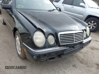1997 Mercedes-Benz E-Class with VIN WDBJF72F9VA589689, listed as a IAAI auction lot 41929830 with 172,334 mi miles. Bid and sale history available at carsss.com. Image 6.