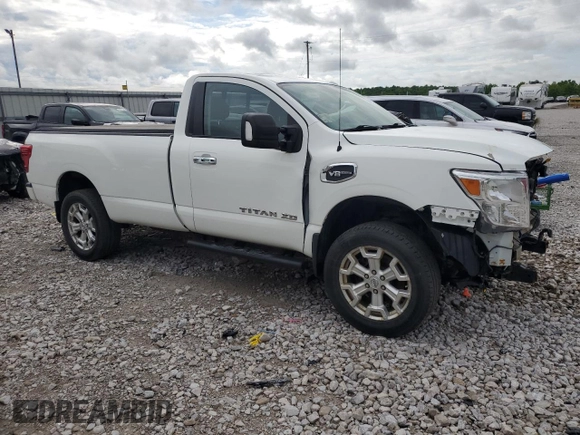 2017 Nissan Titan SV z VIN 1N6AA1RP1HN561729, wystawiony jako Copart lot #56866115 z przebiegiem 27 590 mil mil oraz Szkoda całkowita • Salvage title. Historia ofert i sprzedaży dostępna na DreamBid. Obrazek 4.