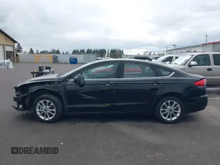 2019 Ford Fusion SE with VIN 3FA6P0HD8KR179507, listed as a IAAI auction lot 41701833 with 54,632 mi miles. Bid and sale history available at carsss.com. Image 15.