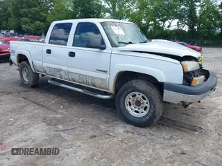 2003 Chevrolet Silverado 1500HD LS z VIN 1GCGK13U23F157723, wystawiony jako IAAI lot #42259172 z przebiegiem 220 960 mil mil oraz . Historia ofert i sprzedaży dostępna na DreamBid. Obrazek 1.