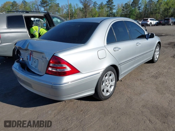 2006 Mercedes-Benz C 280 Luxury z VIN WDBRF92H06F799179, wystawiony jako IAAI lot #42054050 z przebiegiem 209 182 mil mil oraz . Historia ofert i sprzedaży dostępna na DreamBid. Obrazek 4.