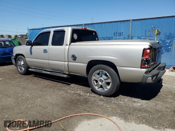 2005 Chevrolet Silverado 1500 Work Truck z VIN 1GCEC19X05Z291296, wystawiony jako Copart lot #48926825 z przebiegiem 282 858 mil mil oraz Szkoda całkowita • Salvage title. Historia ofert i sprzedaży dostępna na DreamBid. Obrazek 2.