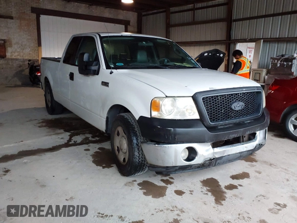 2007 Ford F-150 STX with VIN 1FTRX12W87FB37995, listed as a IAAI auction lot 42186007 with 228,249 mi miles and . Bid and sale history available at DreamBid. Image 1.