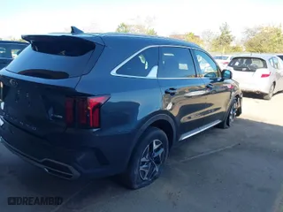 2021 Kia Sorento Hybrid S with VIN KNDRG4LG7M5038420, listed as a IAAI auction lot 41803611 with 62,243 mi miles. Bid and sale history available at carsss.com. Image 4.